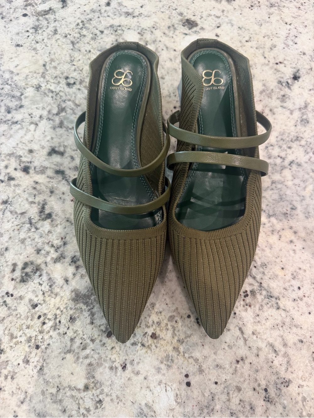 Cosy Island GraceLithe mules in olive green